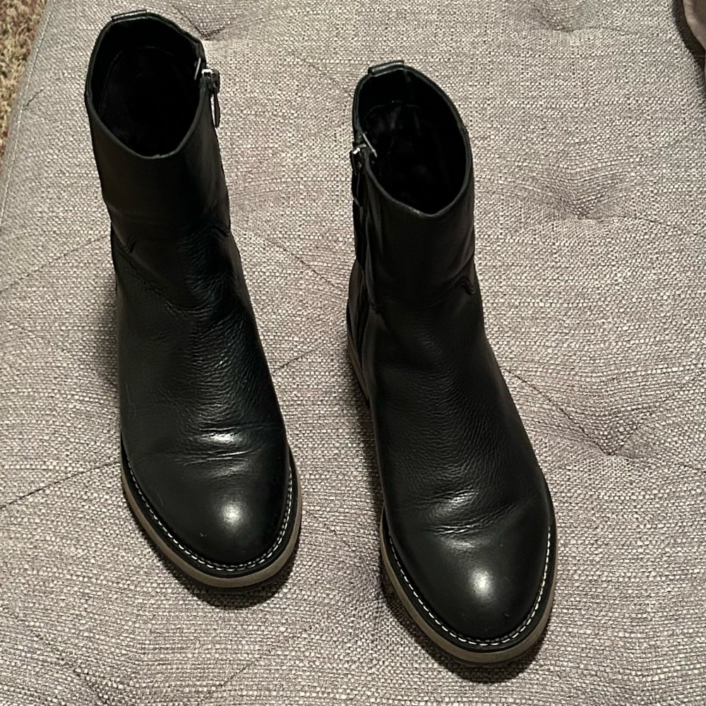 Women’s black leather Franco Sarto boots